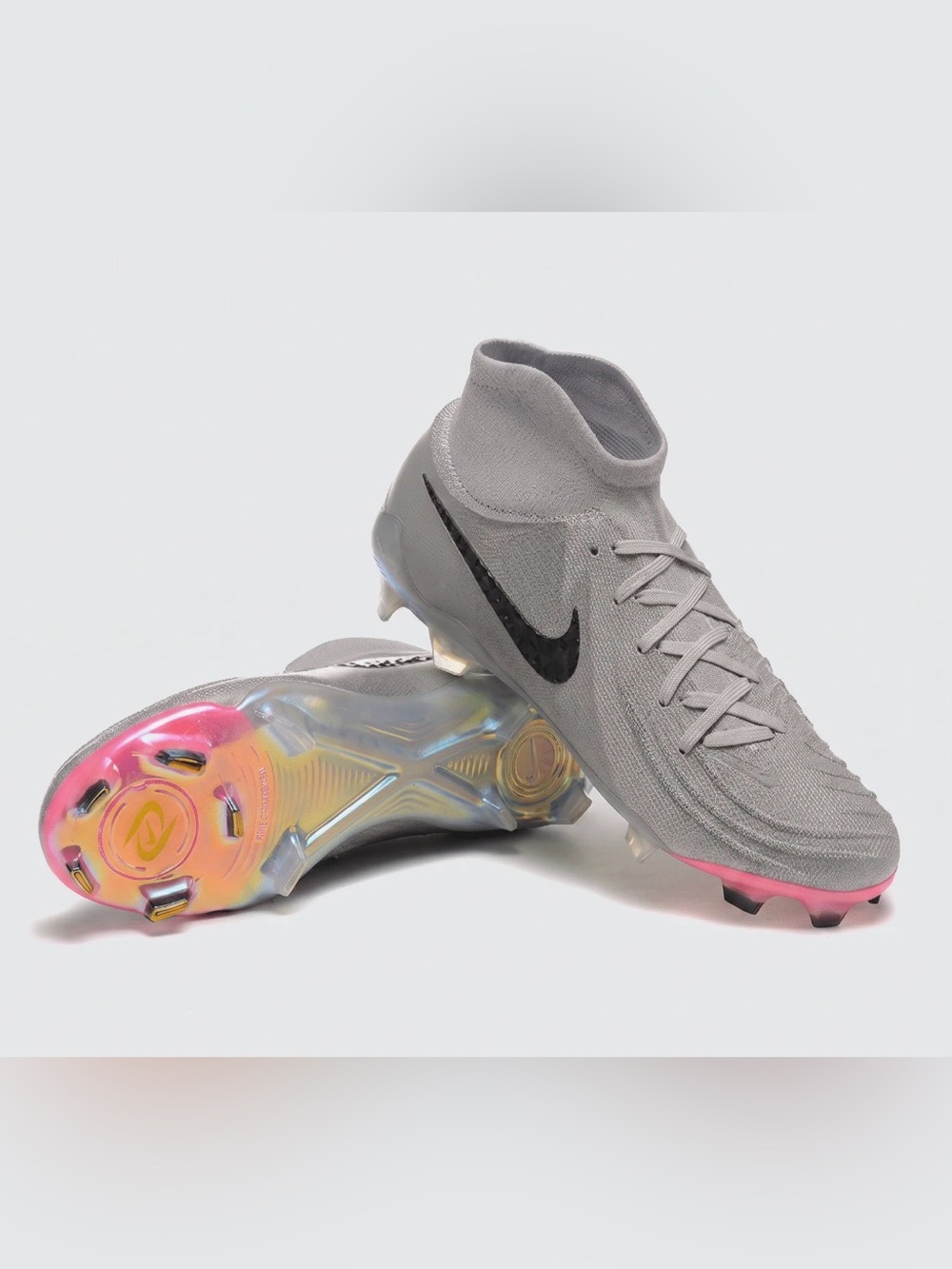 Like new! Never worn! Mens Nike Phantom GX Cleats, sz 7